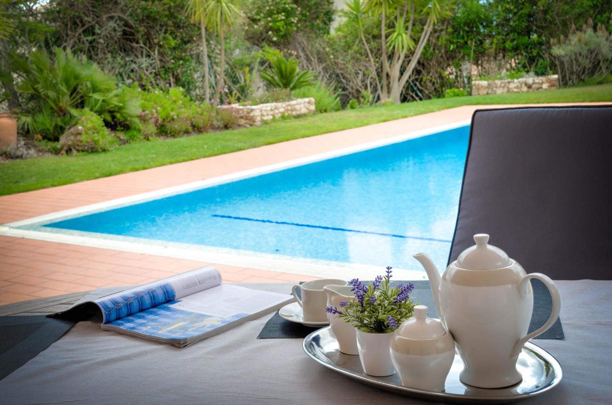 Villa Montanha: Luxury Coastal Retreat with Pool, Near Praia da Luz Exterior photo